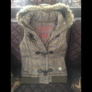 Ariat plaid full zip puffer vest Sz S